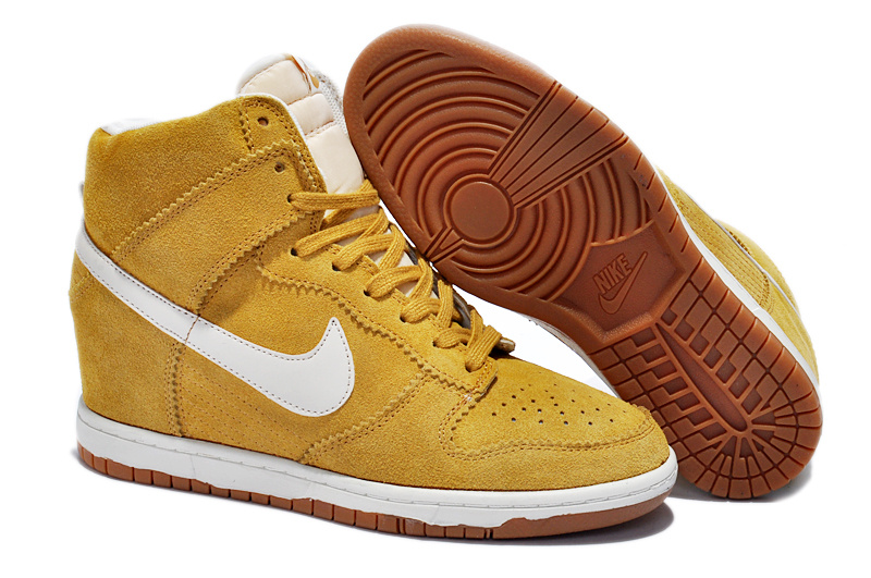 nike dunk sky high femme beige